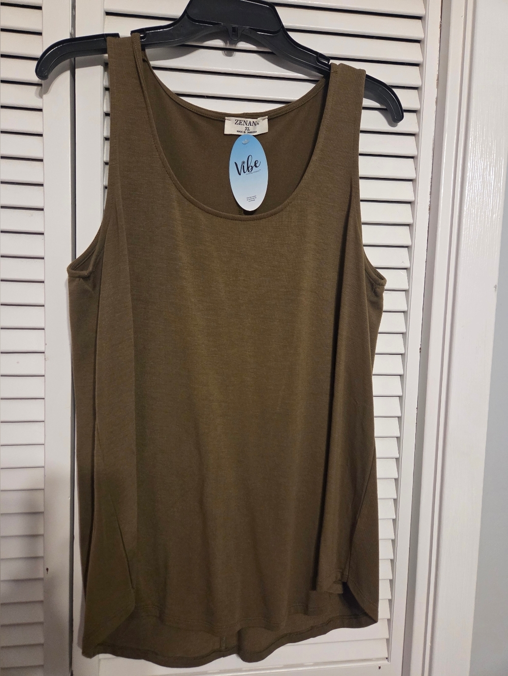 Zenana Outfitters Relaxed Scoop Neck Tank